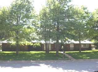 3537 Chickadee Ln, Enid, OK 73703