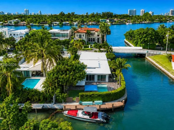 1885 Daytonia Rd, Miami Beach, FL 33141
