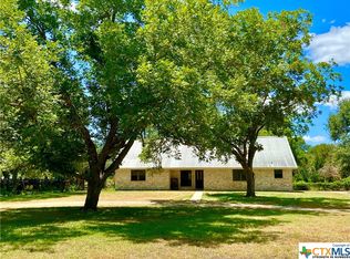 1205 Glendale St, Edna, TX 77957