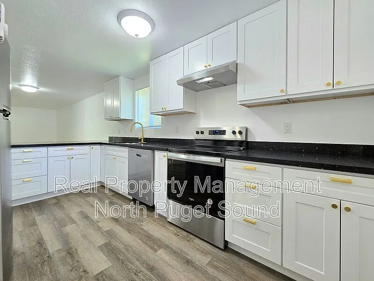 4505 100th St NE #B10 — Photo 6