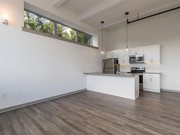 3rd image of 130 W 5th Ave APT 201