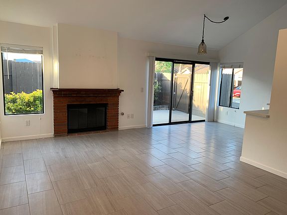 3rd image of 4332 Manzanita Way