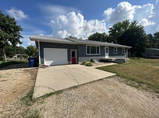 1607 3rd Ave NE, Watertown, SD 57201