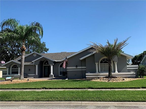 4th image of 8812 Latham Ln