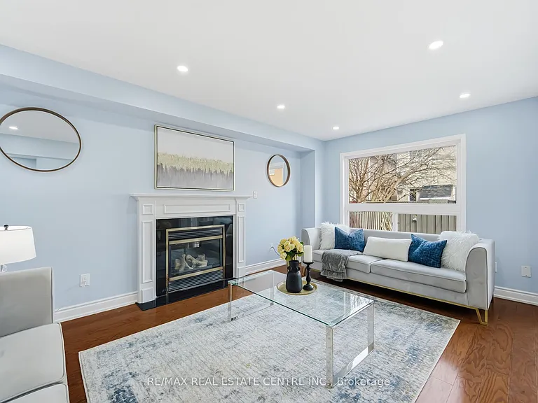 15 Heatherdale Dr — Photo 10