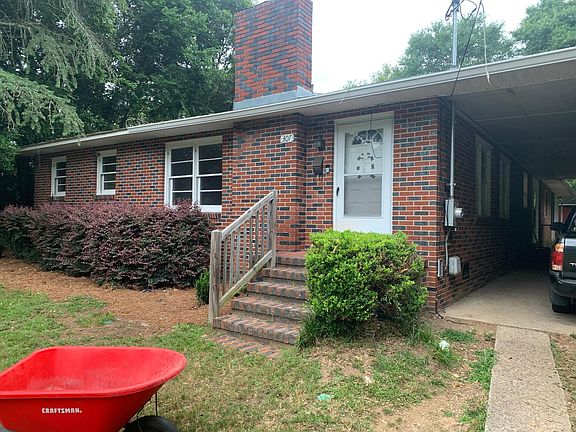 2nd image of 307 W Pine Grove Ave
