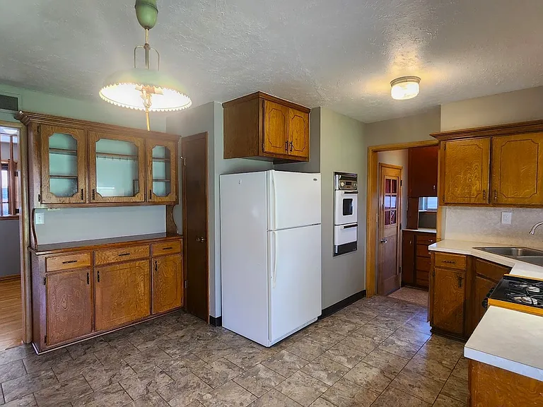 209 W Coe Dr — Photo 10