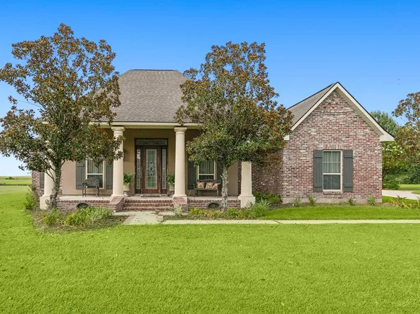 4626 Rebelle Ln, Port Allen, LA 70767