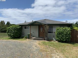 2590 Ash St, North Bend, OR 97459