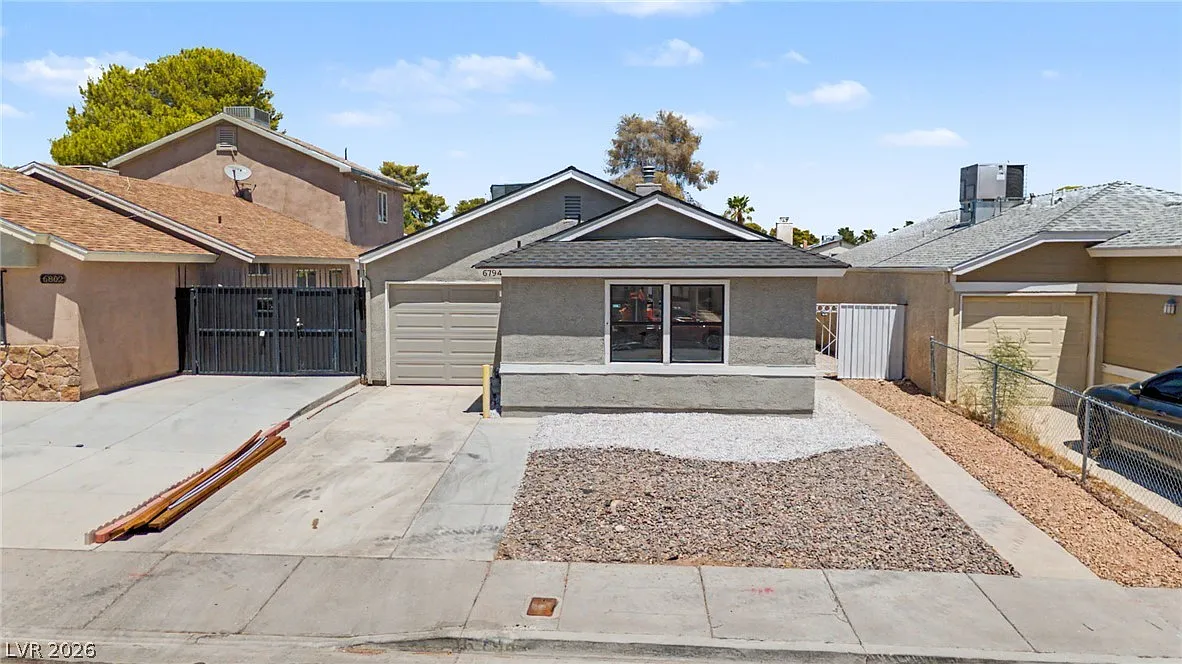2 bed, 2.0 bath, 1031 sqft, $1,800 — Photo 1