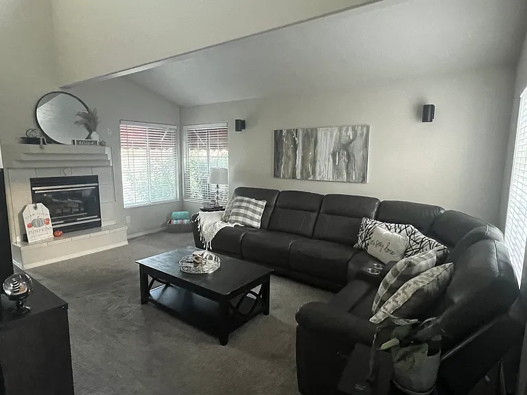 485 Diagonal St #12 — Photo 3