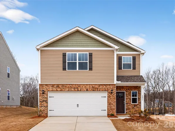 5031 Shallow Brook Dr, Charlotte, NC 28215