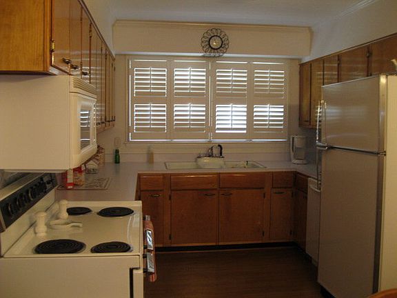 4th image of 631 N Henry St