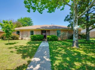 819 Imperial Dr, Denton, TX 76209