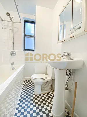 Rented by City Connections Realty | media 1