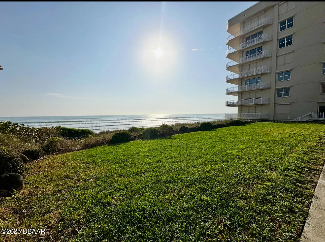 2 bed, 2.0 bath, 1290 sqft, $2,700 — Photo 2