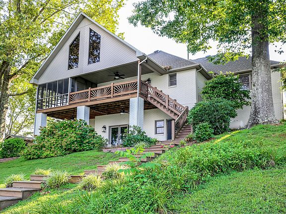 5th image of 436 Bluff Dr