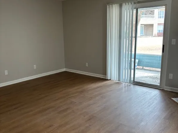 122 Breezewood Dr APT B, Greenville, NC 27858