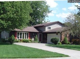 35666 Chesterfield Dr, North Ridgeville, OH 44039