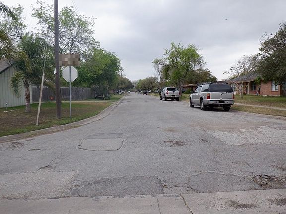 4th image of 224 Carol Ave