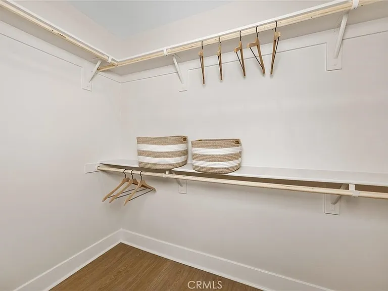 401 W Grand Ave #202 — Photo 23