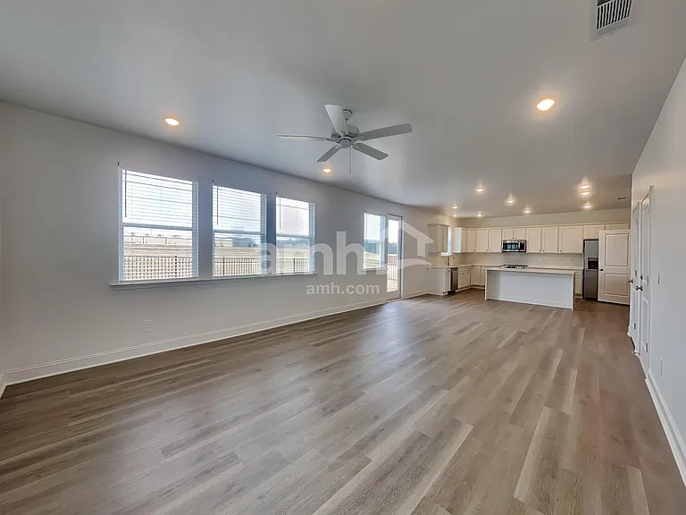 108 Punderson Dr — Photo 6