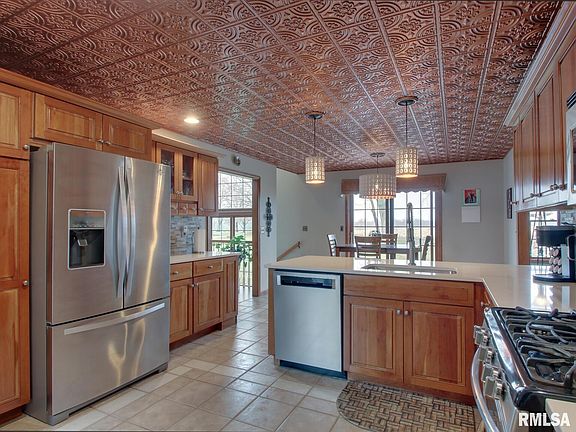 3rd image of 4729 Covington Ln