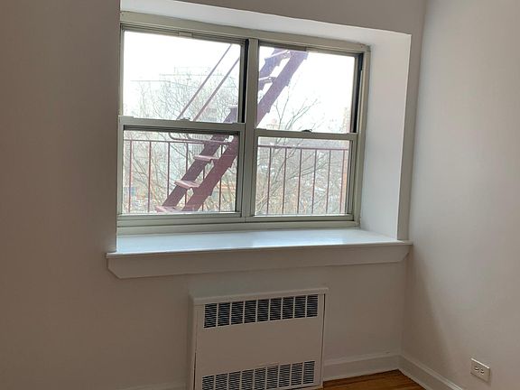 4th image of 673 E 213th St #2F
