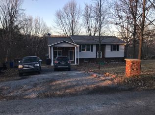 968 Tearcoat Rd, Petersburg, WV 26847