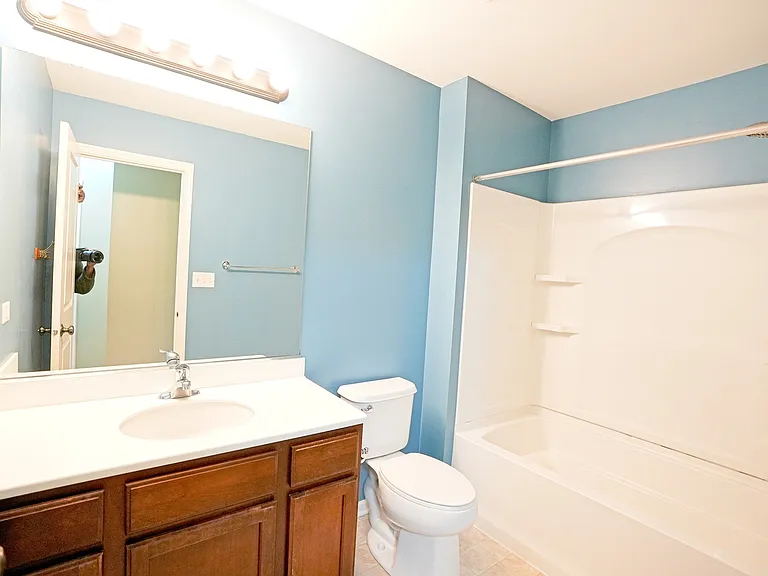 470 Grosvenor Ln #470 — Photo 15