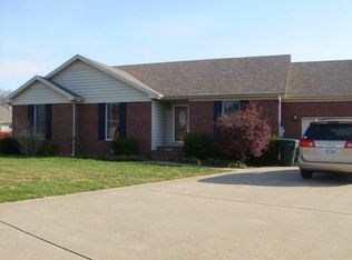 5021 Doubletree Dr, Hopkinsville, KY 42240