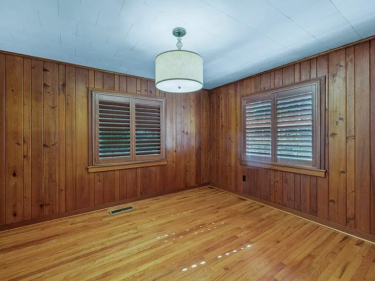 1142 Old Fort Dr — Photo 9