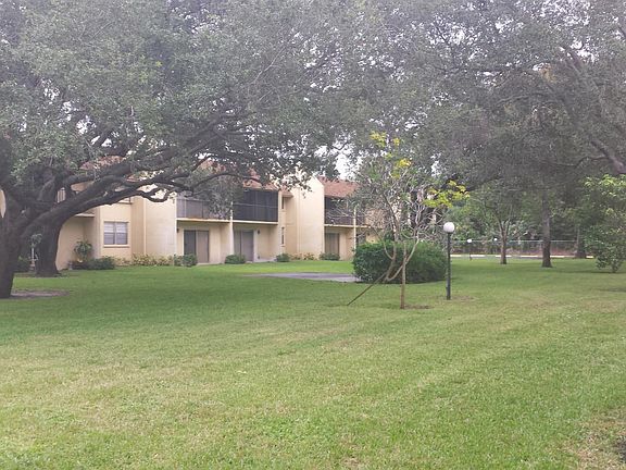 2nd image of 2915 SW 22nd Ave #1060