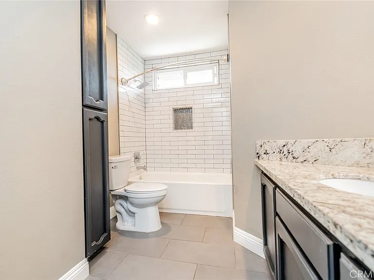 9805 Liberty St — Photo 20
