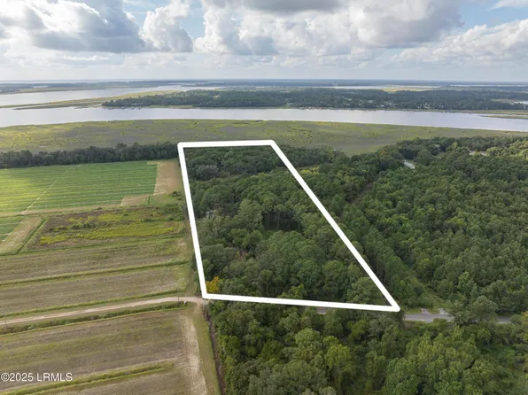 72 David Green Rd, Saint Helena Island, SC 29920
