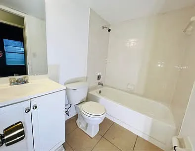2332 SE 6th Ln #1 — Photo 10