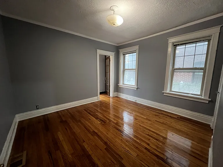 6261 Clemens Ave — Photo 10