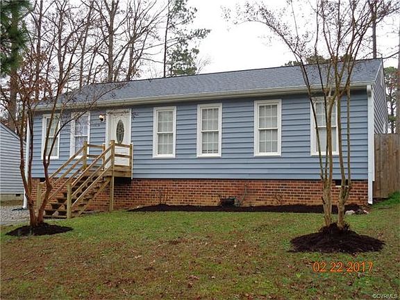 3rd image of 9005 Laurel Oak Ct