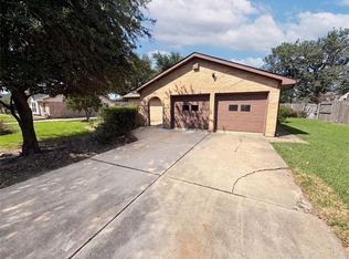 342 Queenstown Rd, Houston, TX 77015