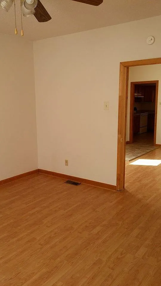 2 bed, 875 sqft, $1,075 — Photo 4