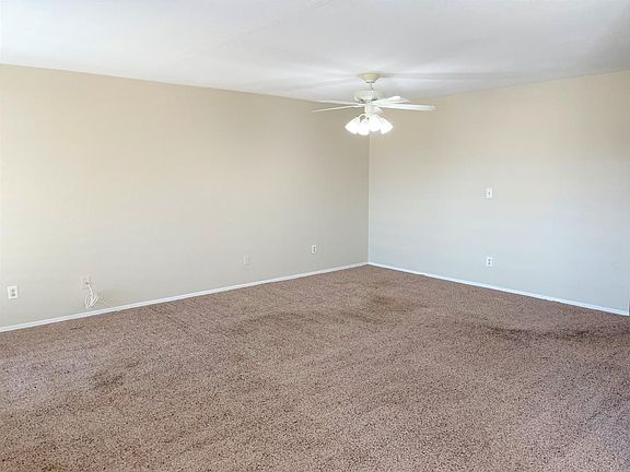 3rd image of 8301 N 21st Dr #F201