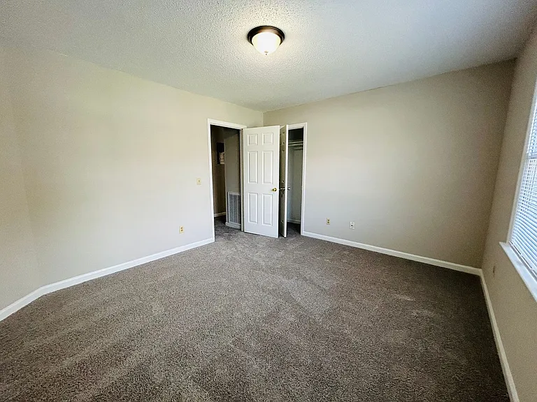 404 Poplar St — Photo 10