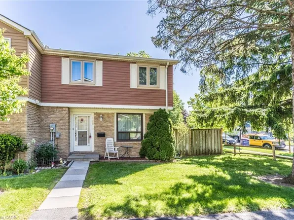 98 Falconer Dr #19, Mississauga, ON L5N 1Y2