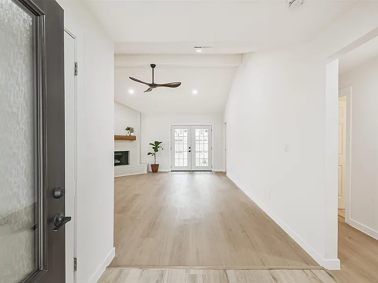 12018 Woolford Dr — Photo 5