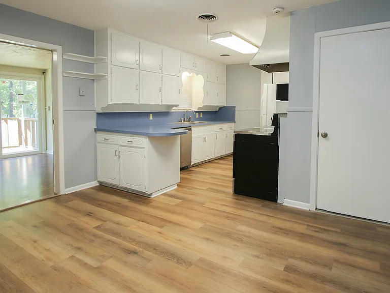 4305 Highland Lake Dr — Photo 12