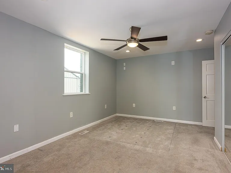 4616 Curtis Ave #B — Photo 7
