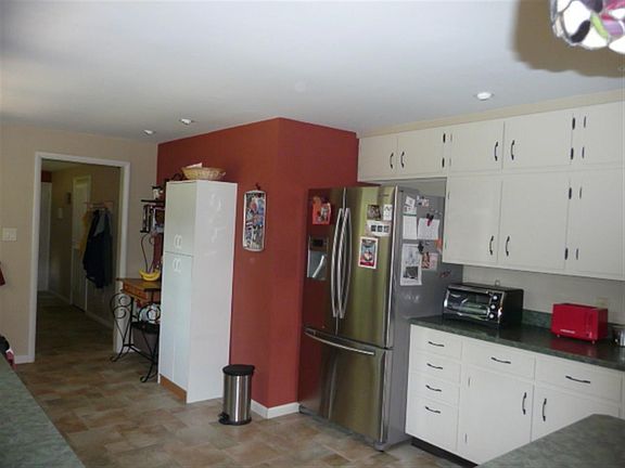 5th image of 2900 Crawford St
