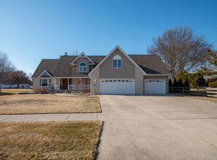 9986 Northcote Ct, Saint John, IN 46373