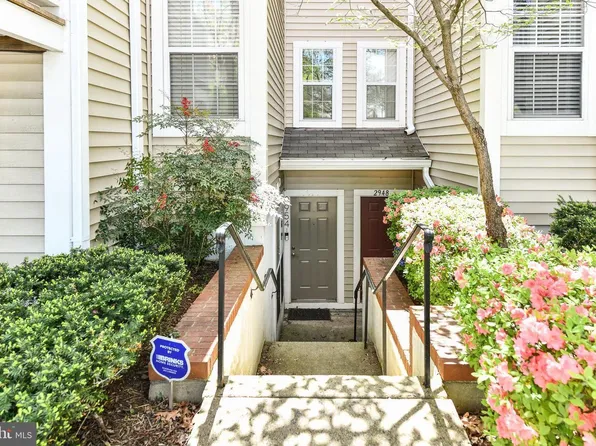 2954 Yarling Ct #2954, Falls Church, VA 22042
