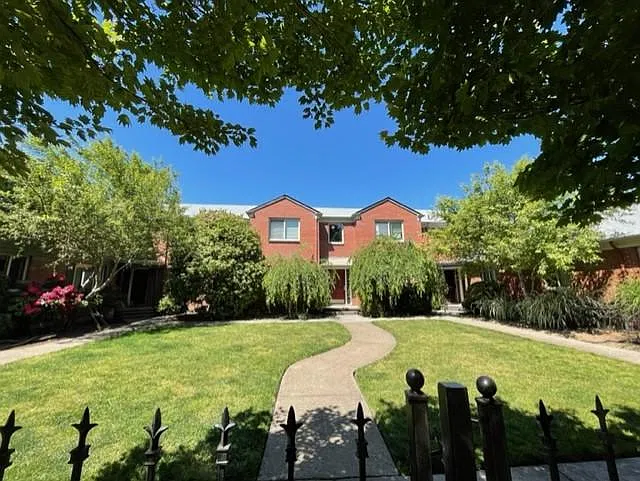 2515 SE 51st Ave #21